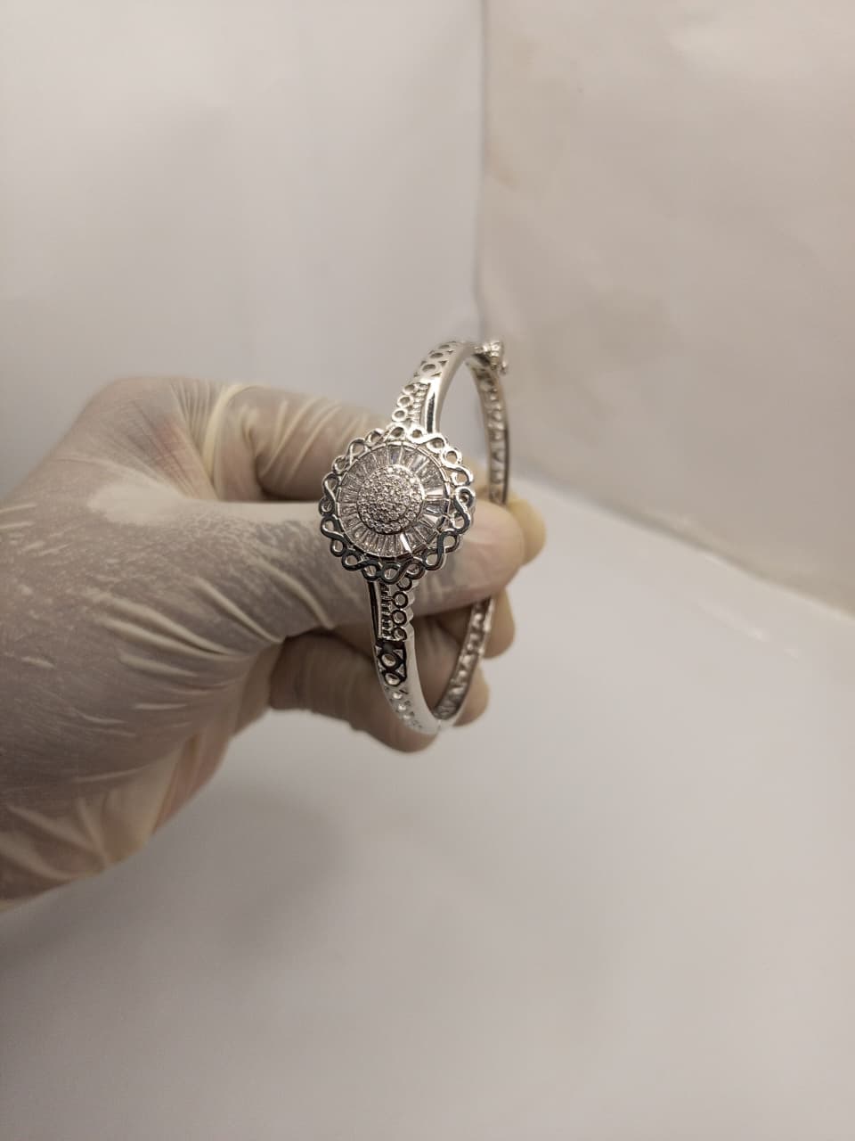 SILVER ELEGANT BRACELET NEW DESIGN