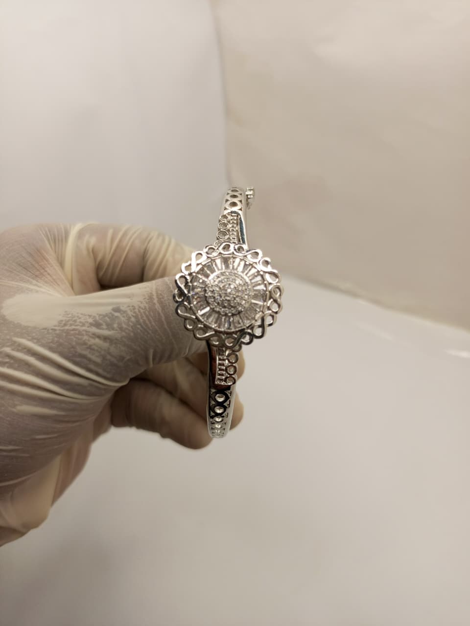SILVER ELEGANT BRACELET NEW DESIGN