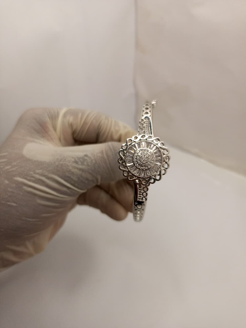 SILVER ELEGANT BRACELET NEW DESIGN