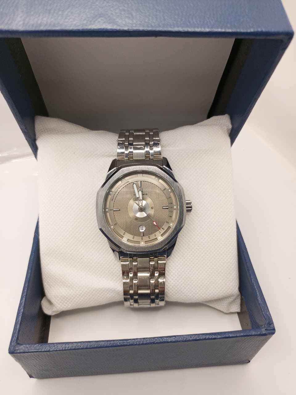 True worth men's  Silver Watch