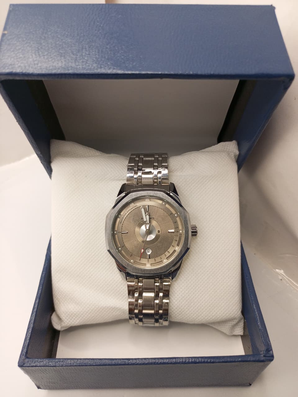 True worth men's  Silver Watch